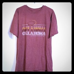 Ladie's Okie large heather red State Love t-shirt